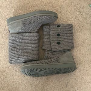 worn once grey sweater ugg’s